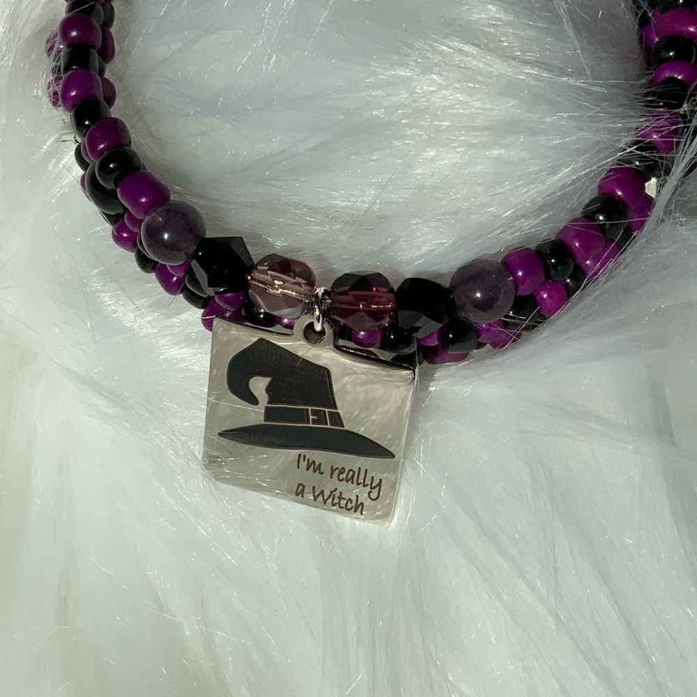 Handmade black and purple beaded bracelet/ Halloween bracelet/ witch‎ bracelet